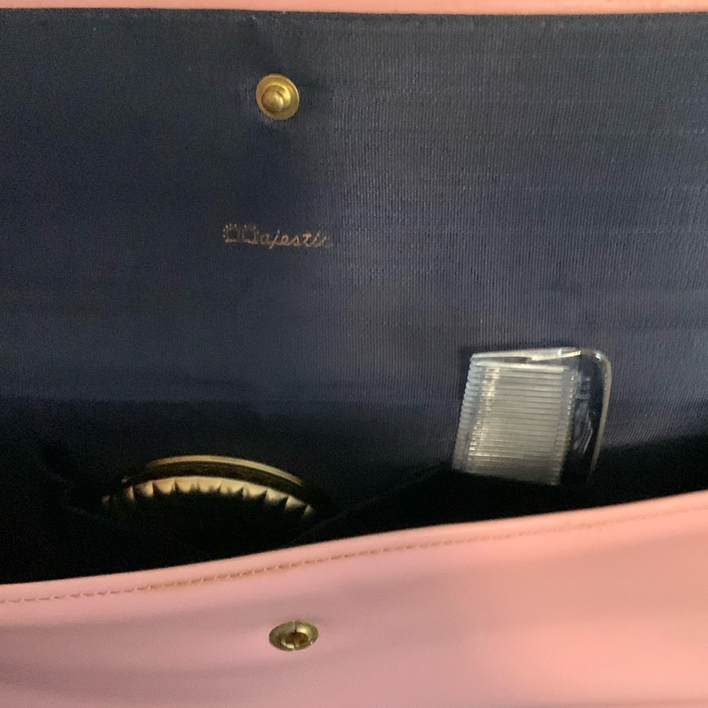 Vintage Pink Majestic Clutch with Comb and Compact - Picture 5 of 11